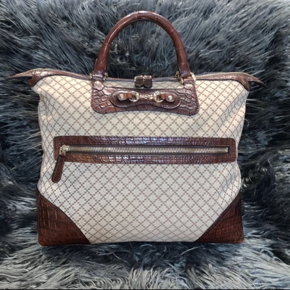 Gucci - Picture 1 of 14